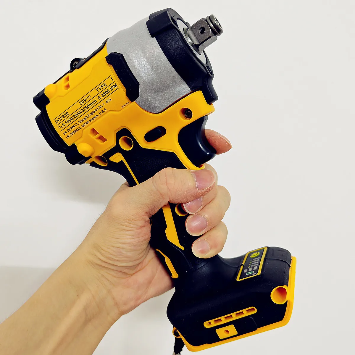 Fit For DeWALT 20V Battery Brushless Impac Wrench 4 Gears Cordless Driver 520N.m Electric Car Repair 1/2" Power Tools 2