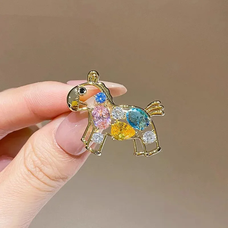 2026  Exquisite Horse Brooches for Women Girls Unisex Elegant Animal Year of The Horse Brooch Pins Kids New Year Gifts