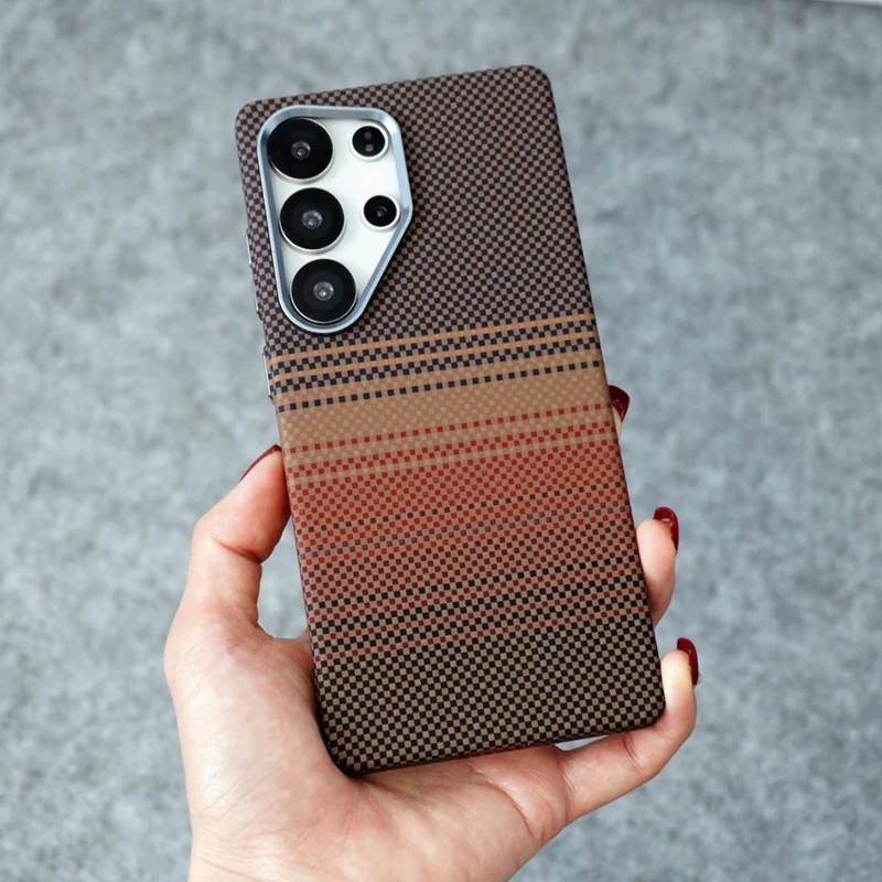 MagSafe-Compatible Carbon Fiber Wireless Charging Case with Alloy Lens Cover