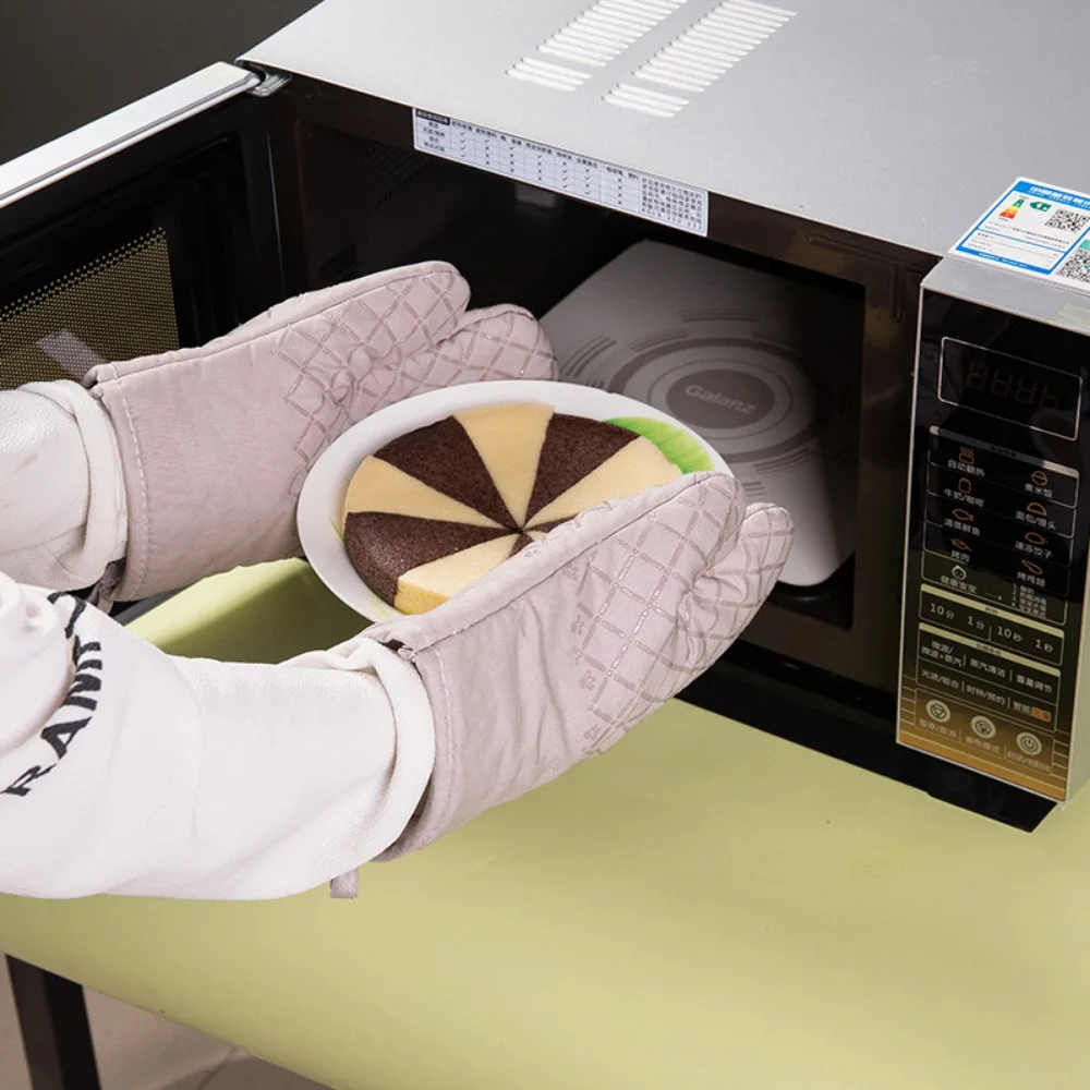 Silicone Insulated Gloves Thick Anti Slip and High-temperature Resistant Microwave Oven Gloves Baking Oven Heat-resistant