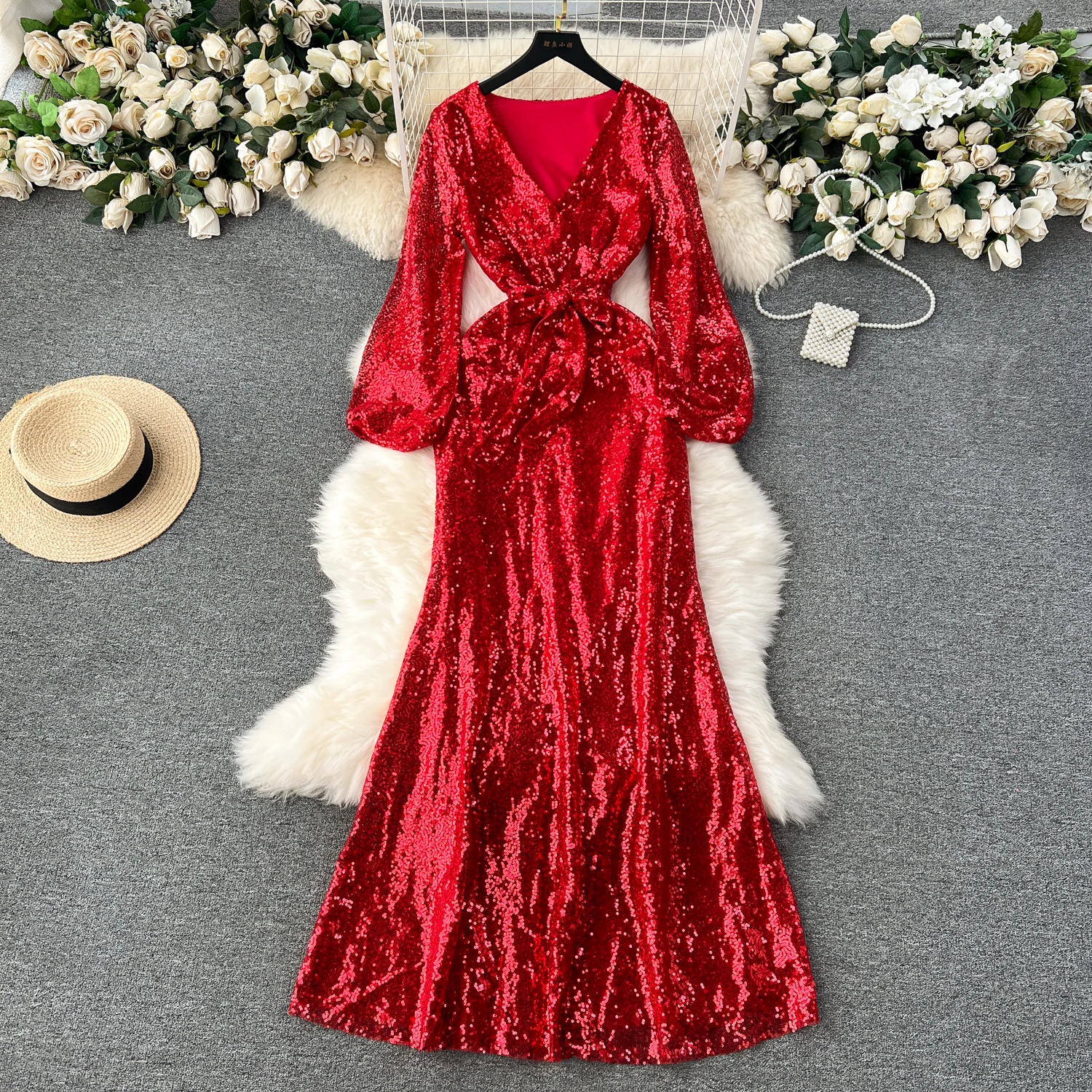 

Женское облегающее платье с V-образным вырезом, длинным рукавом и блестками