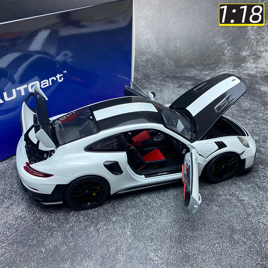 AUTOART 1/18 scale Porsche 911 (991.2) GT2 RS Car model ABS static