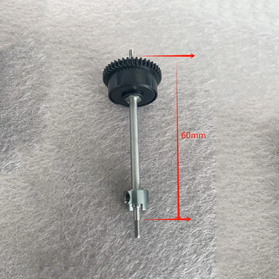 Gros plan sur le différentiel à billes arrière pour Mini-Z RWD MR03, surface lisse et précise
