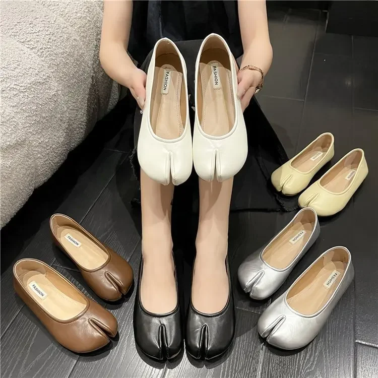 

Spring Women Sandals New Split Toe Mary Jane Flats Ladies Pumps Female Retro Vintage Girl Daily Novelty Shoes