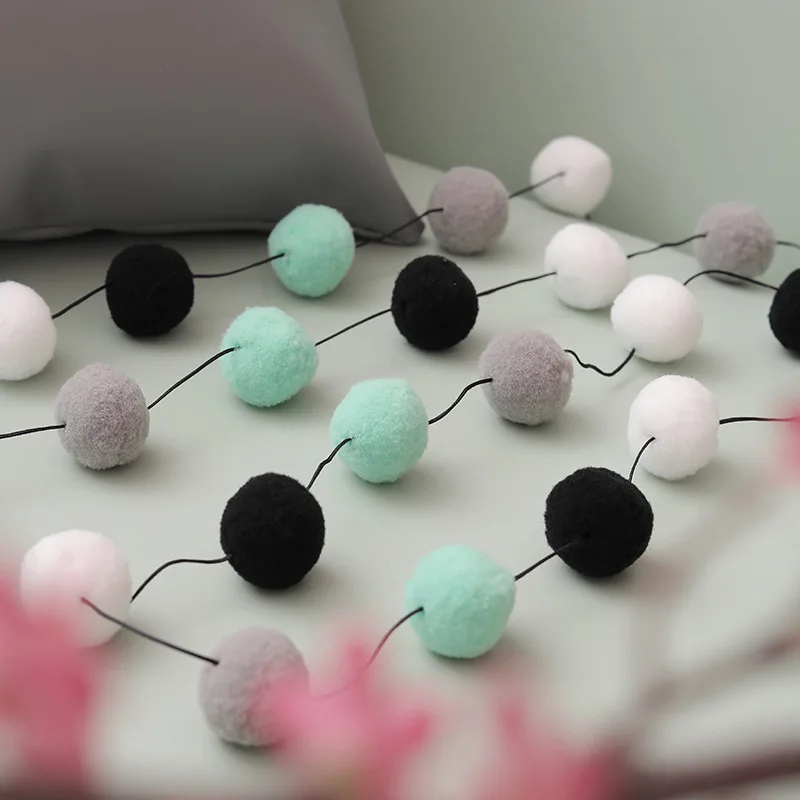 Carillon à Vent,Guirlande De Boules De Feutre, 30 Boules De Laine Colorées, Pom Pom, Décoration