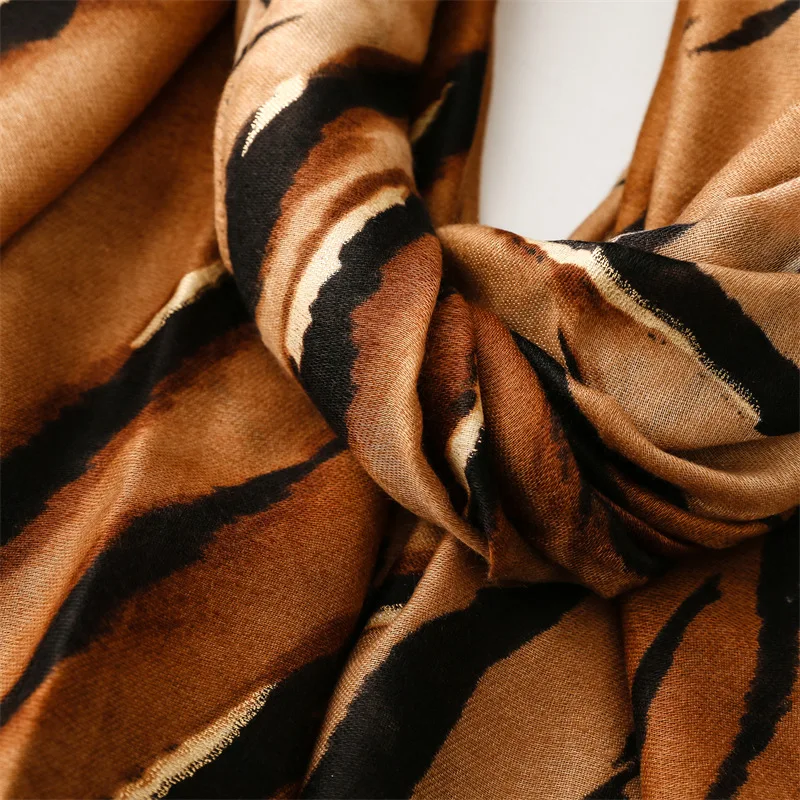 2024 Winter Dicke Leopard Zebra Fringe Viskose Schals Schal Dame Hohe Qualität Wrap Pashmina Stola Bufandas Moslemisches Hijab 180*90 cm – Detail 14