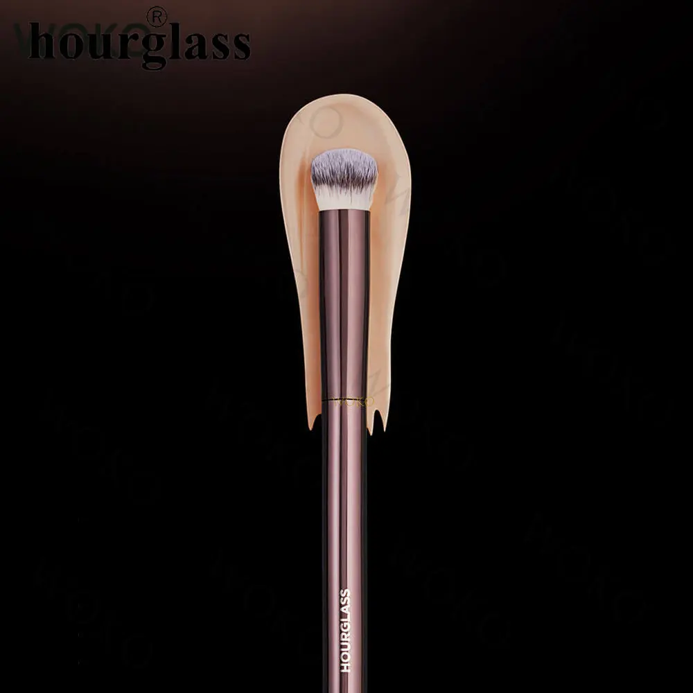 Hourglass Concealer Brush Synthetic Hair Angled Concealer Brush Eye Concealer Blending Brush Brown Metal Handle Makeup Tool 3