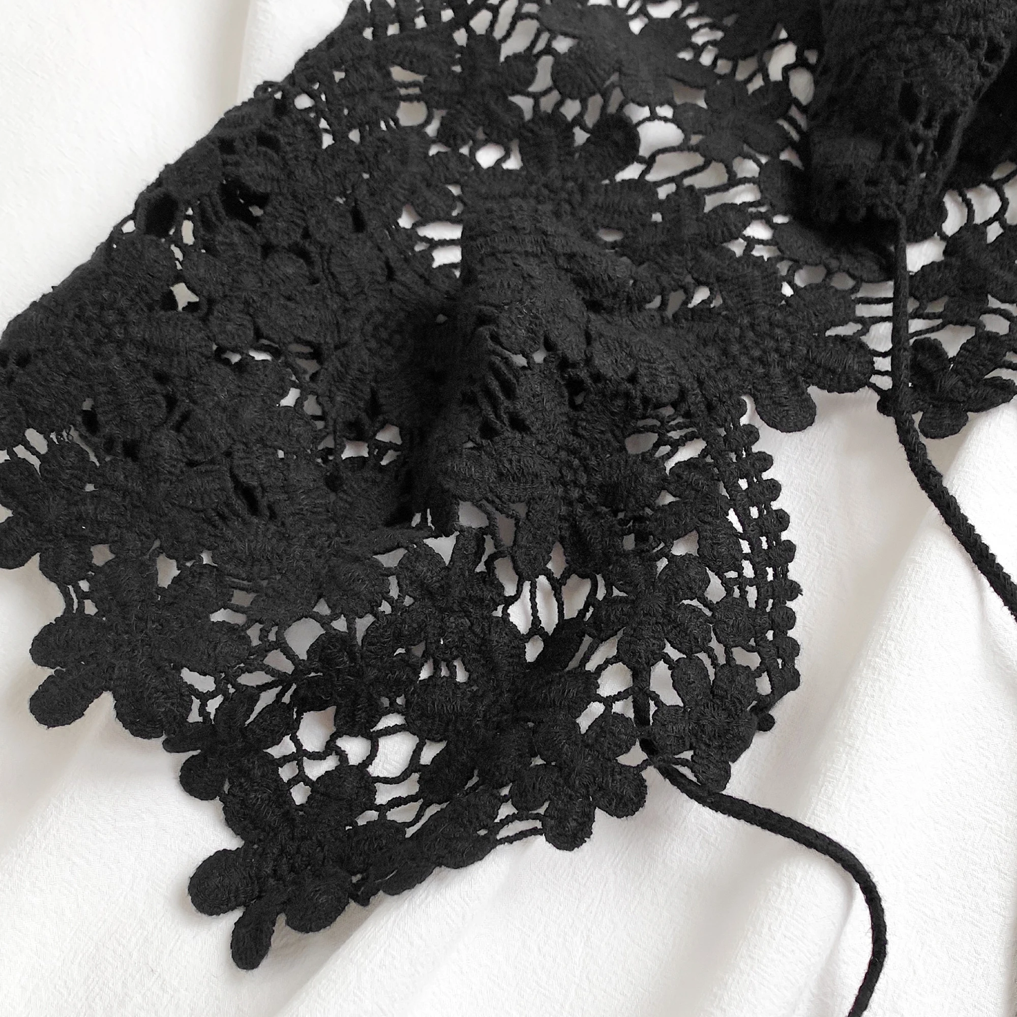 Four seasons Lace Knitted Crochet Hollow Fake Collar Women Small Shawl Decorative Women Clothes Accessories Detachable Collar