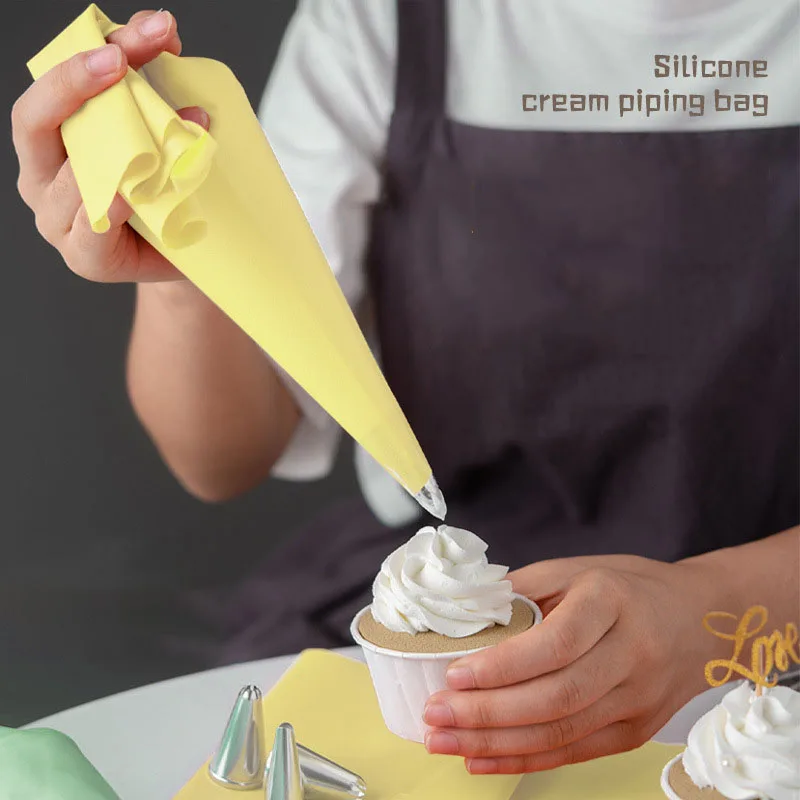 Cake decorating tip nozzle set pastry bag set Piping Pastry Bag With Nozzles Set For Confectionery Tips Baking And Bakery Accessories Spatula Smoothing Cake Decoration Tools