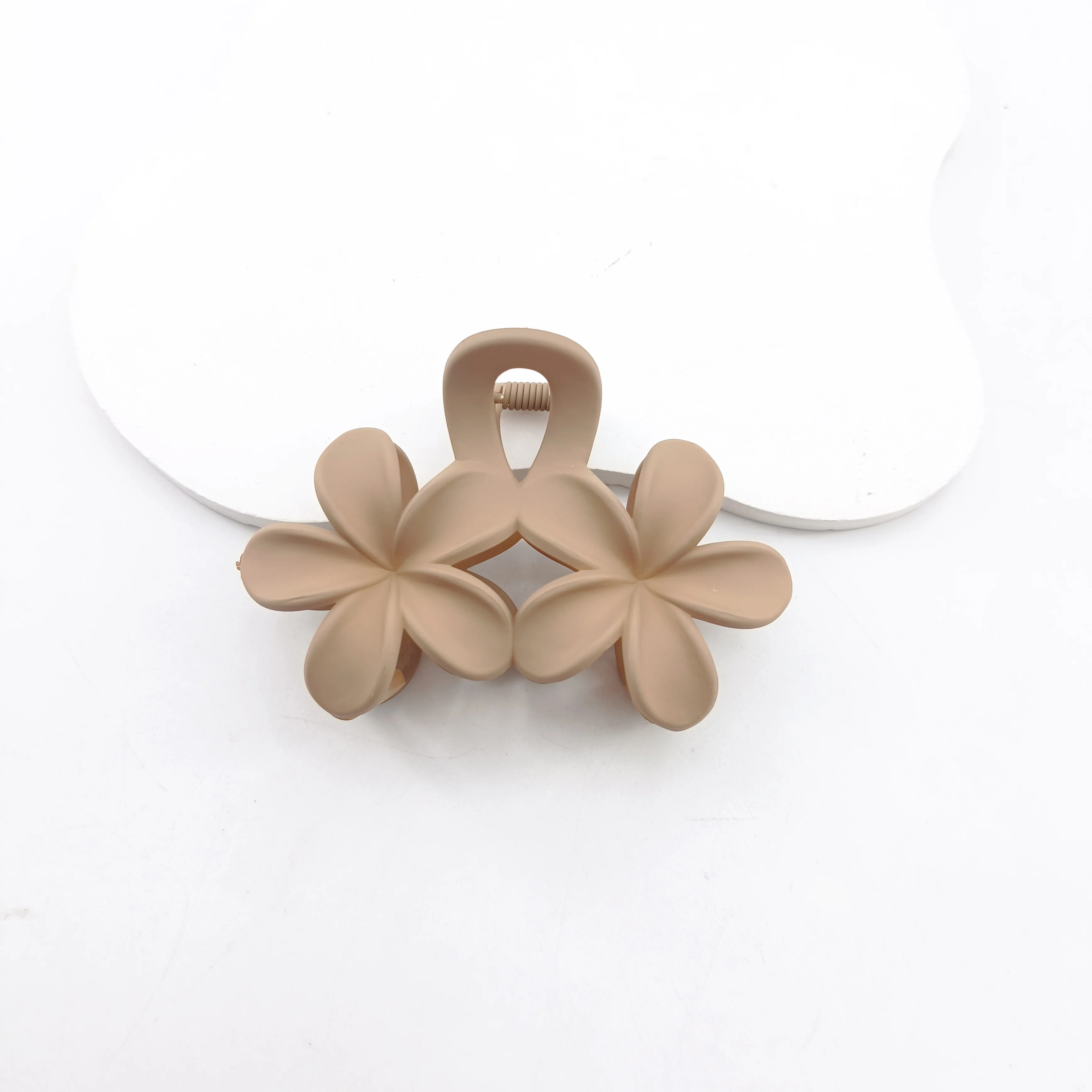 Flower Hair Claw Clips Non-Slip Matte 1/2 PCS Flower Hair Clips Women Cute Hair Clips, Hawaiian Hair Flower Clip Large Plumeria
