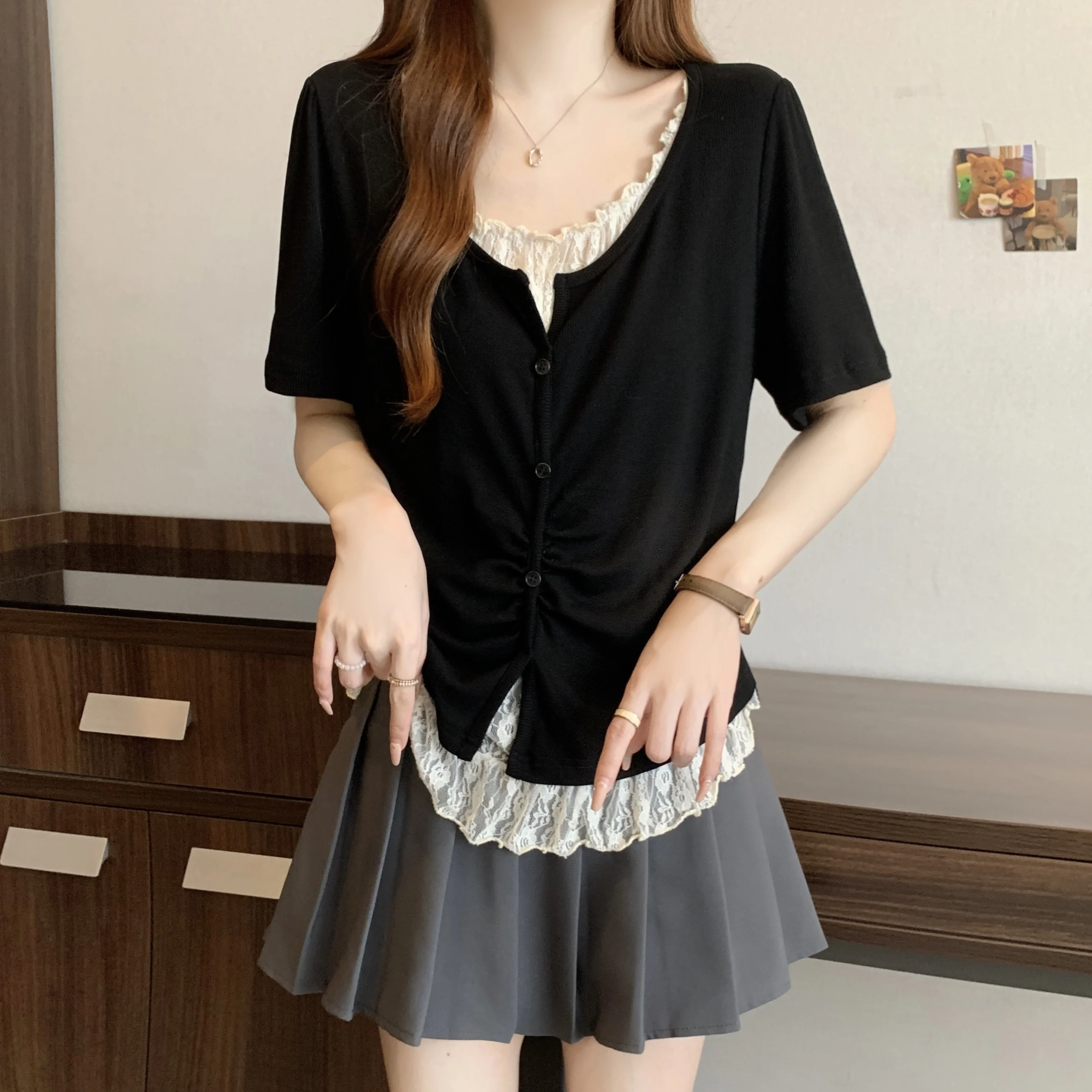 Slimming black [fashionable and fashionable]