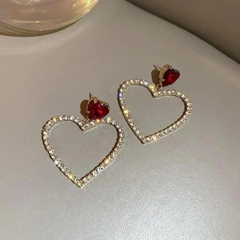 925 Silver Needle Korean Crystal Set Diamond Love Earrings with Elegant Design Earrings Bold and Creative Fashion Earrings