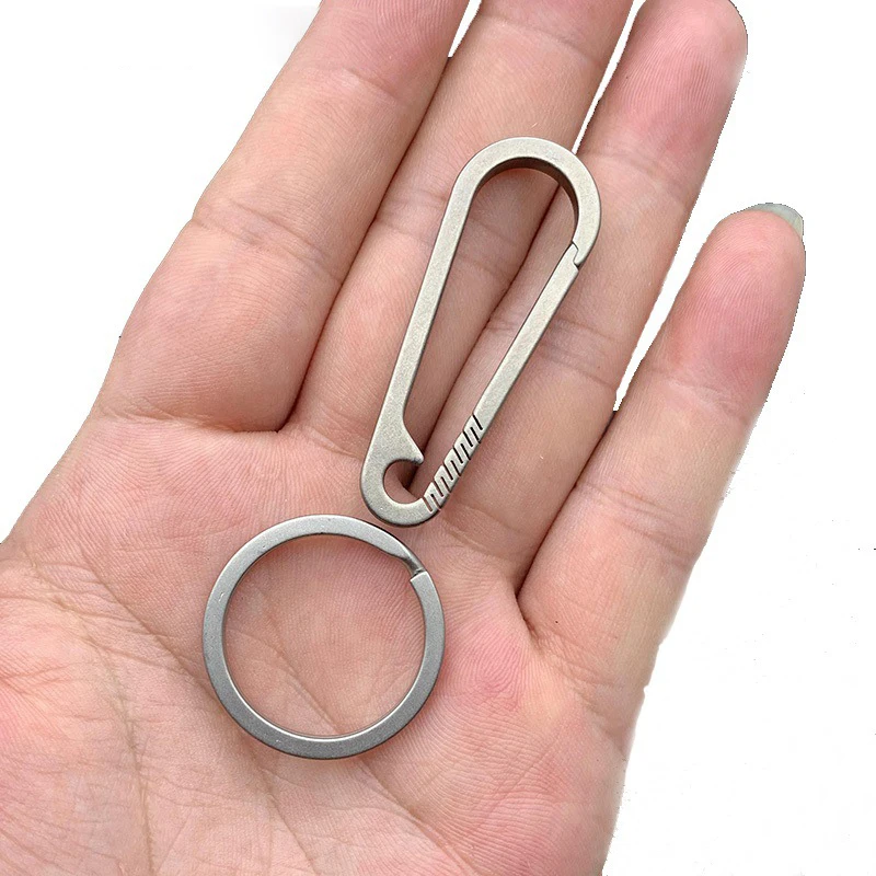 Accessori da Viaggio per Esterni, Mini Moschettone in Titanio Colorato, Portachiavi da Campeggio, Moschettone EDC in Titanio Argento