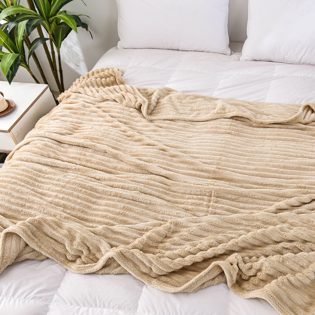 Flannel Blanket 1pc Solid Color Soft Warm Throw Couch Sofa Office Bed Camping Travel Multi-purpose Gift