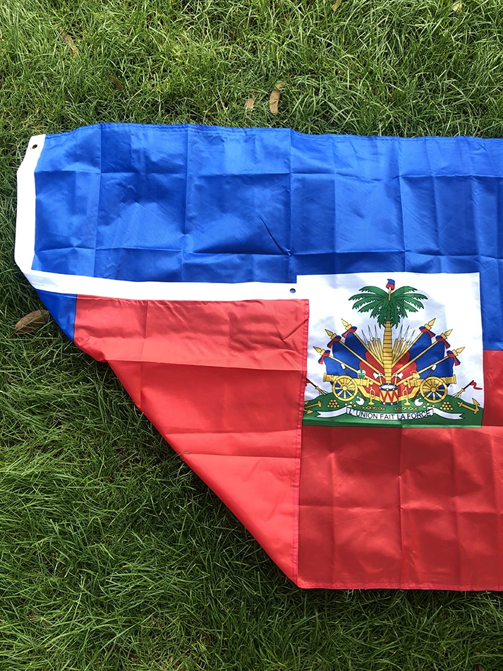 SKY FLAG Frete grátis Haiti Bandeira 90x150cm pendurado Poliéster azul vermelho 2 Lados Impresso Bandeira Nacional Haiti Bandeira esportiva