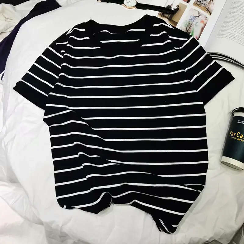 

Stripes Tshirt Mens Casual Shirts Loose Round Neck T-Shirts Red White Striped Tops Men Base Shirts Harajuku Short Sleeve Shirts