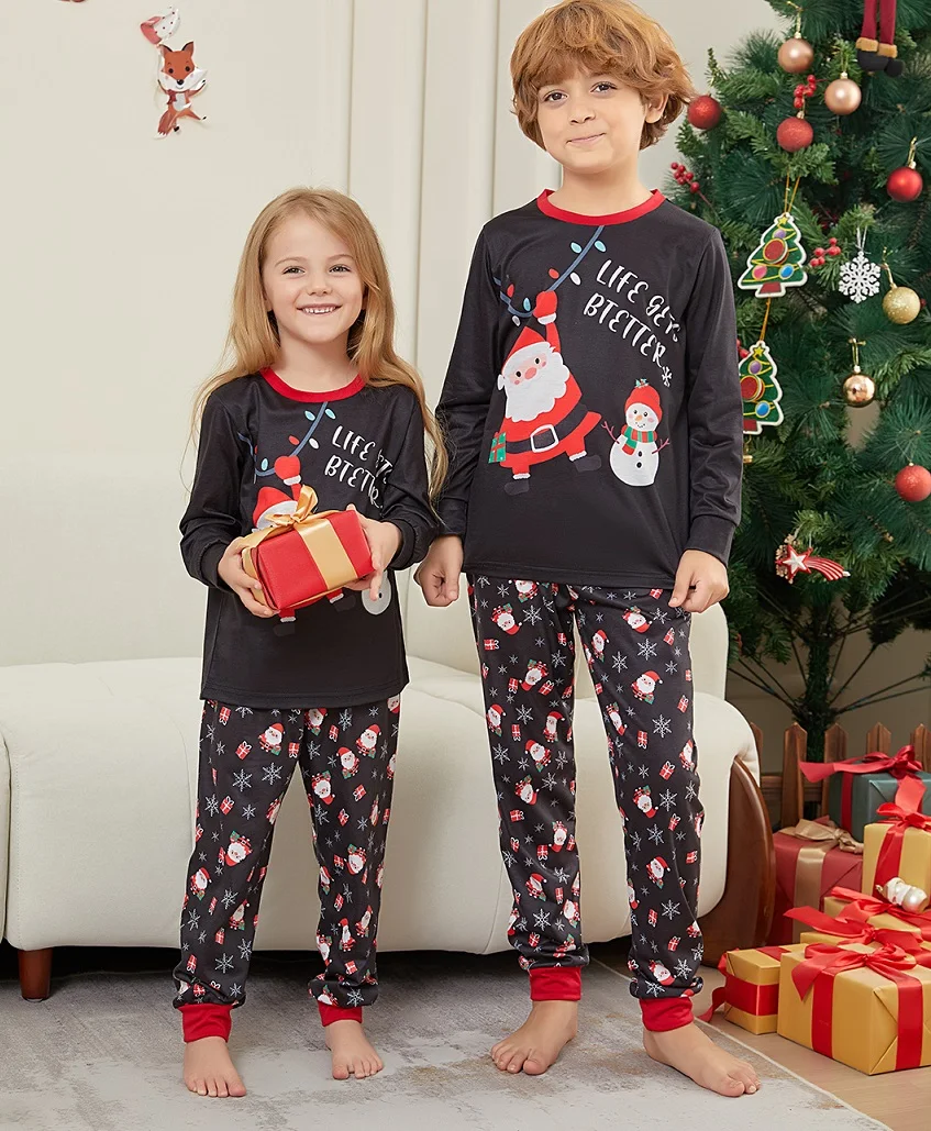 thumbnail image 5 of Pijamas familiares a juego de Navidad 2025, pijamas con estampado de Papá Noel, conjunto de ropa a juego para adultos y niños, mono de bebé + ropa para perros, 5 of 5