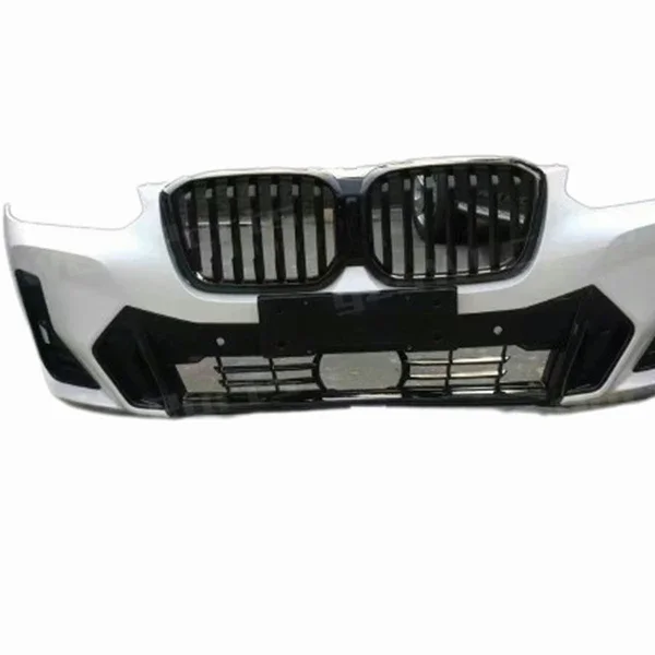 

The New Best-selling X3 G01G08LCI Sports Front Bumper Is Surrounded By Luxury Grille Air Intakes Smoky Black Chrome Silver