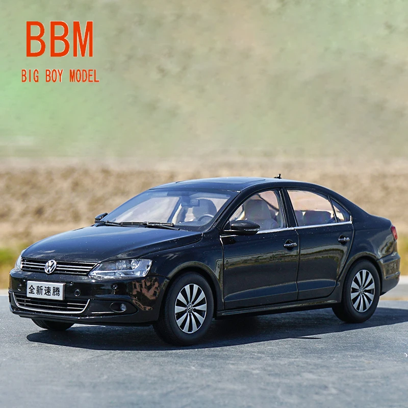 

Новая модель автомобиля Volkswagen Sagitar, литой под давлением масштаб 1/18, модель классической машины, Коллекционная модель, декоративные Игрушки для мальчиков