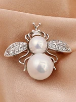 1 piece of women's European and American trendy little bee pearl brooch for fashionable dressing, banquet, party, holiday gift 5