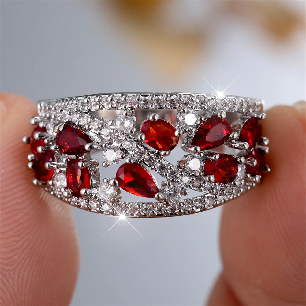 Luxury Crystal Red Water Drop Stone Engagement Rings For Women Vintage Silver Color Wedding Bands Jan Birthstone Jewelry Gifts