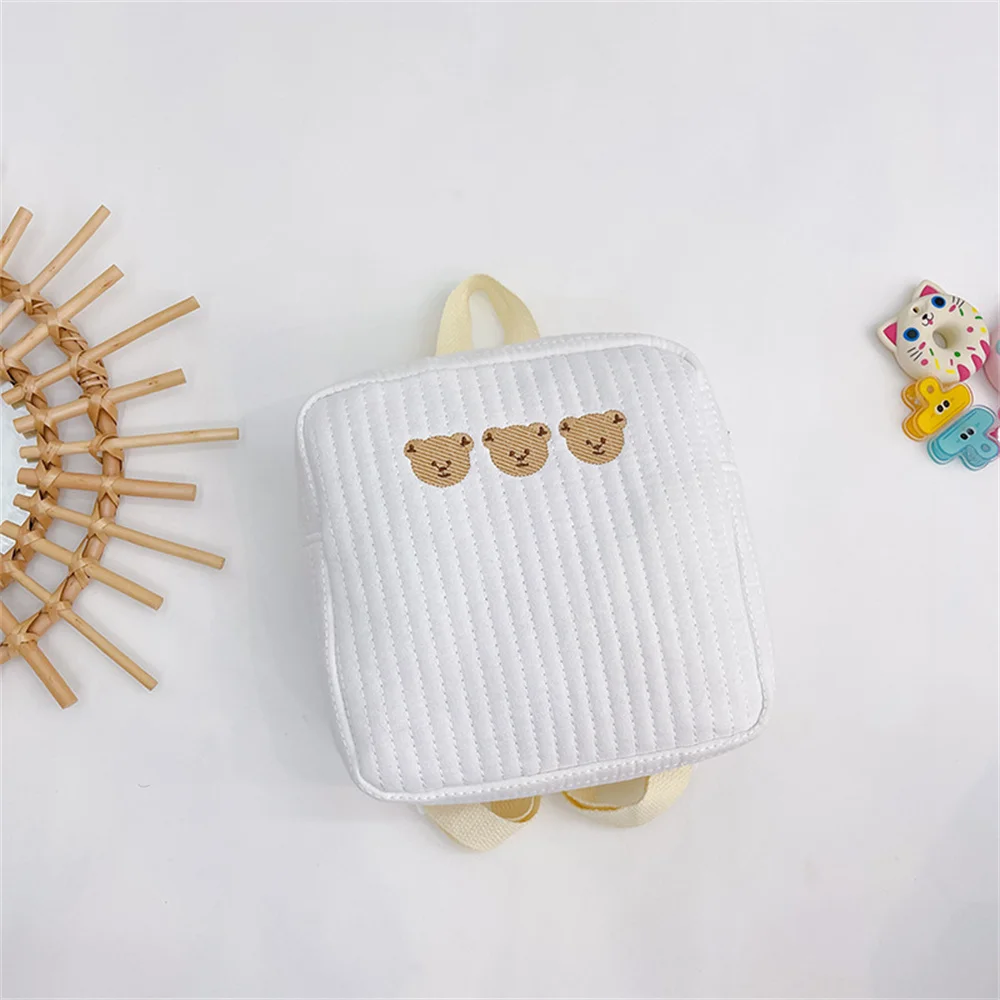 Рисунок 3 - Детский рюкзак с вышивкой и именем маленького медведя