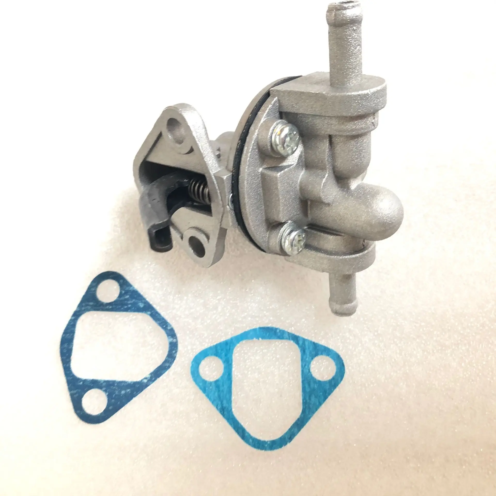 

Для топливного насоса KUBOTA D722 15821-52030 1G961-52030