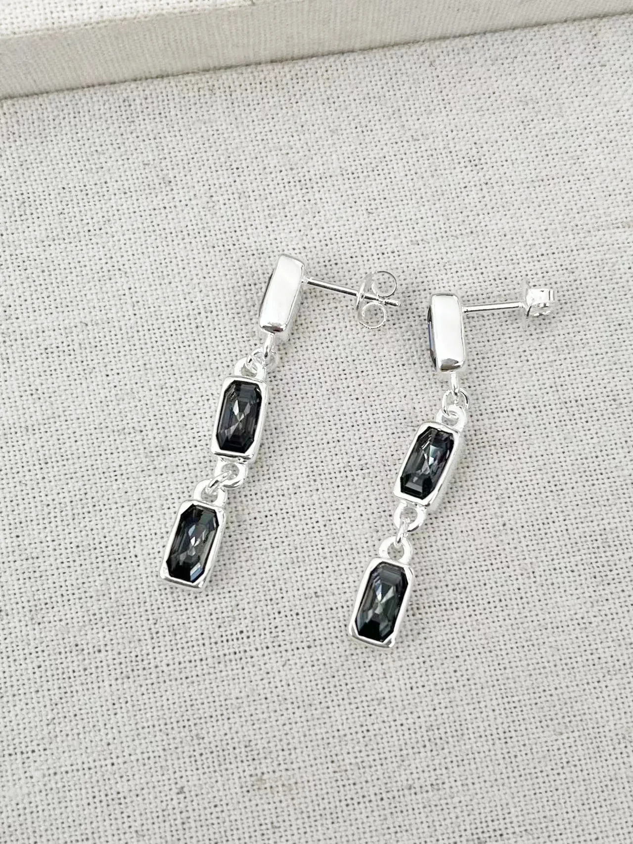 2023 New Hot Selling European and American Fashion Silver Plated, Exquisite Gem Earrings, Women's Jewelry Gifts