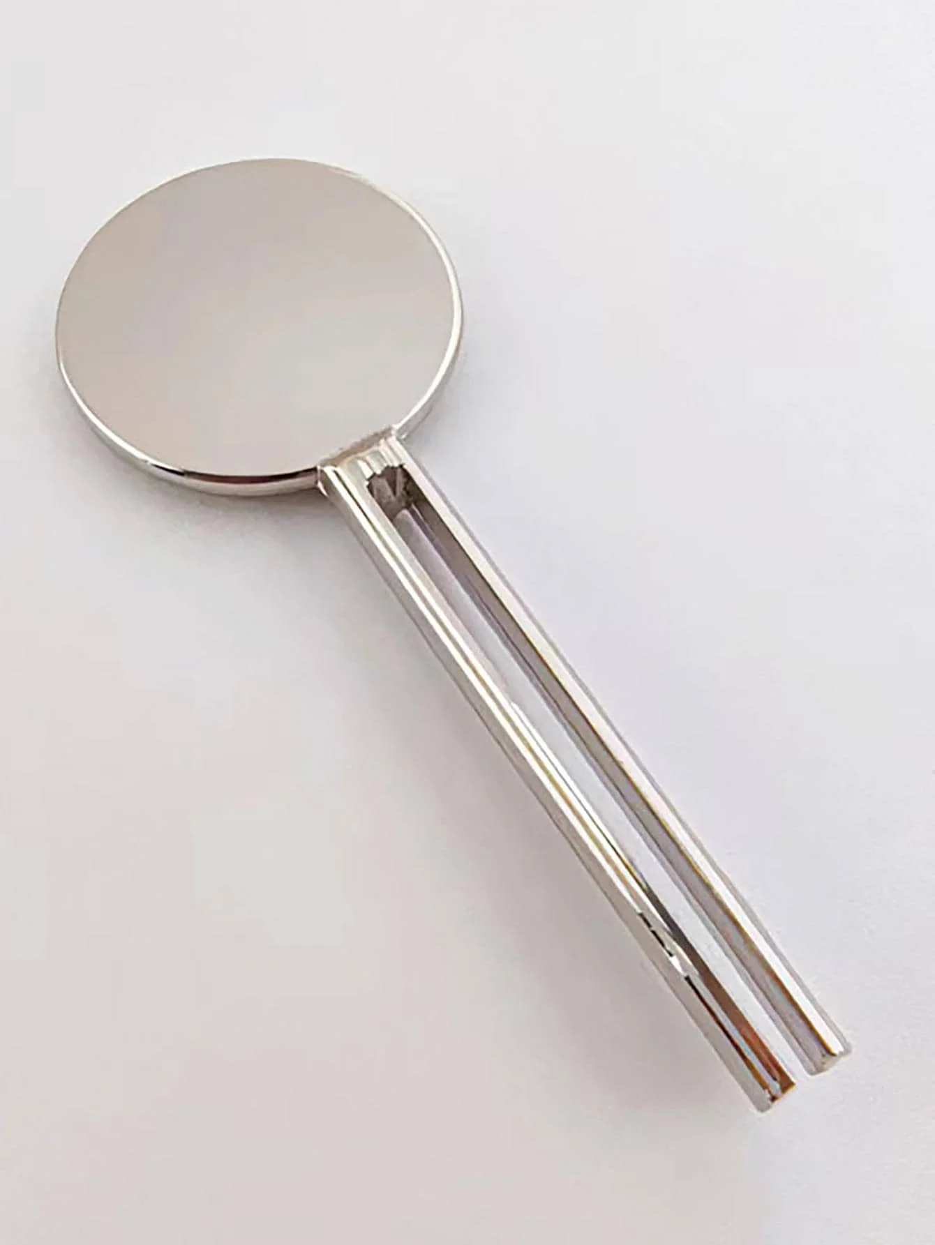 1pc-Bathroom Metal Toothpaste Squeezer Stainless Steel Tube Squeezer Universal Key Roller for Tube Creams Paint Squeezer Tool 2