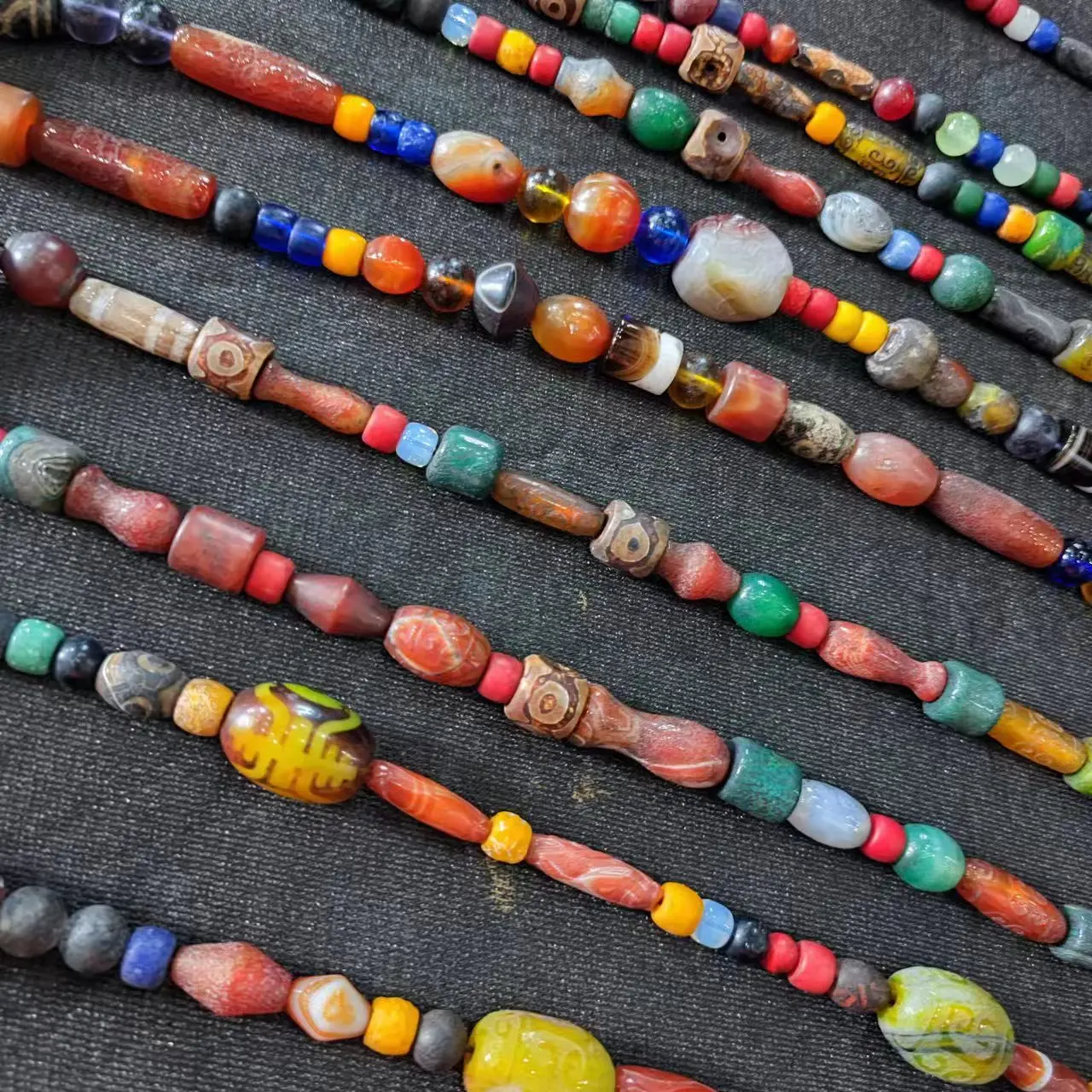 1pcs/lot Natural Selected Old Agate Necklace Elegant and Correct Colorful Amulet Buddhist Gemstones Enhance Blood Circulation