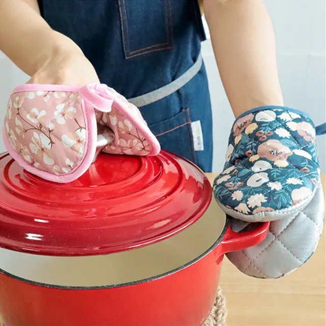 Japanese Flower Cotton Printed Baking Oven Gloves Home Kitchen Hot Resistant Heart-shaped Hand Clip Insulation Pad 4
