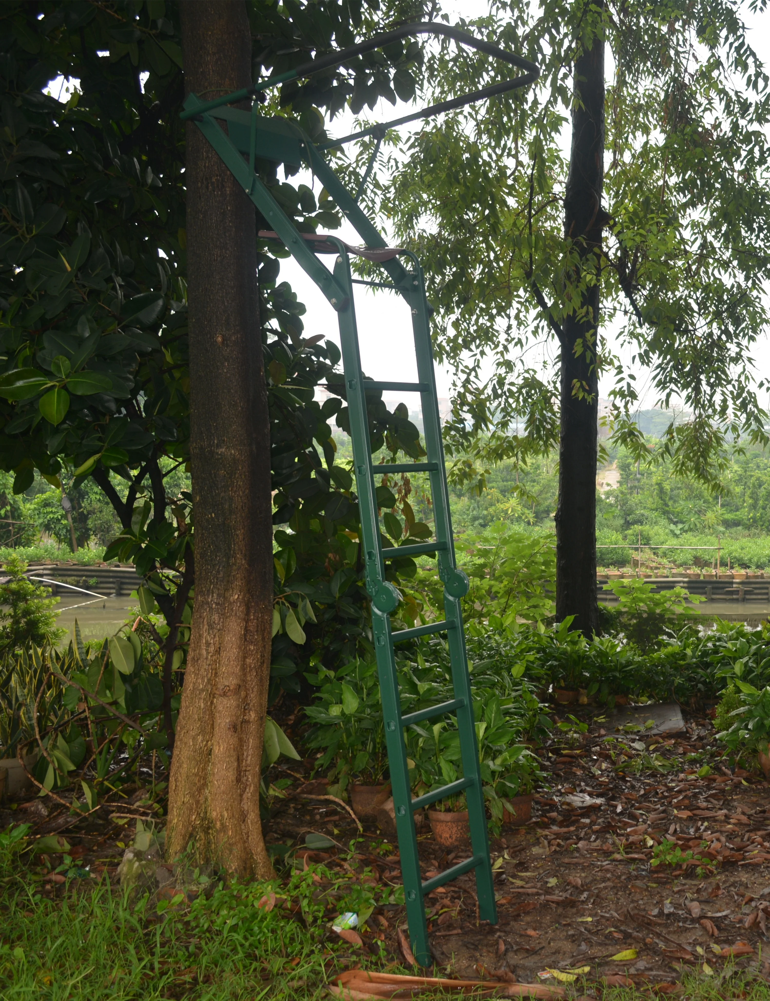 Portable Folding Tree Stand 4