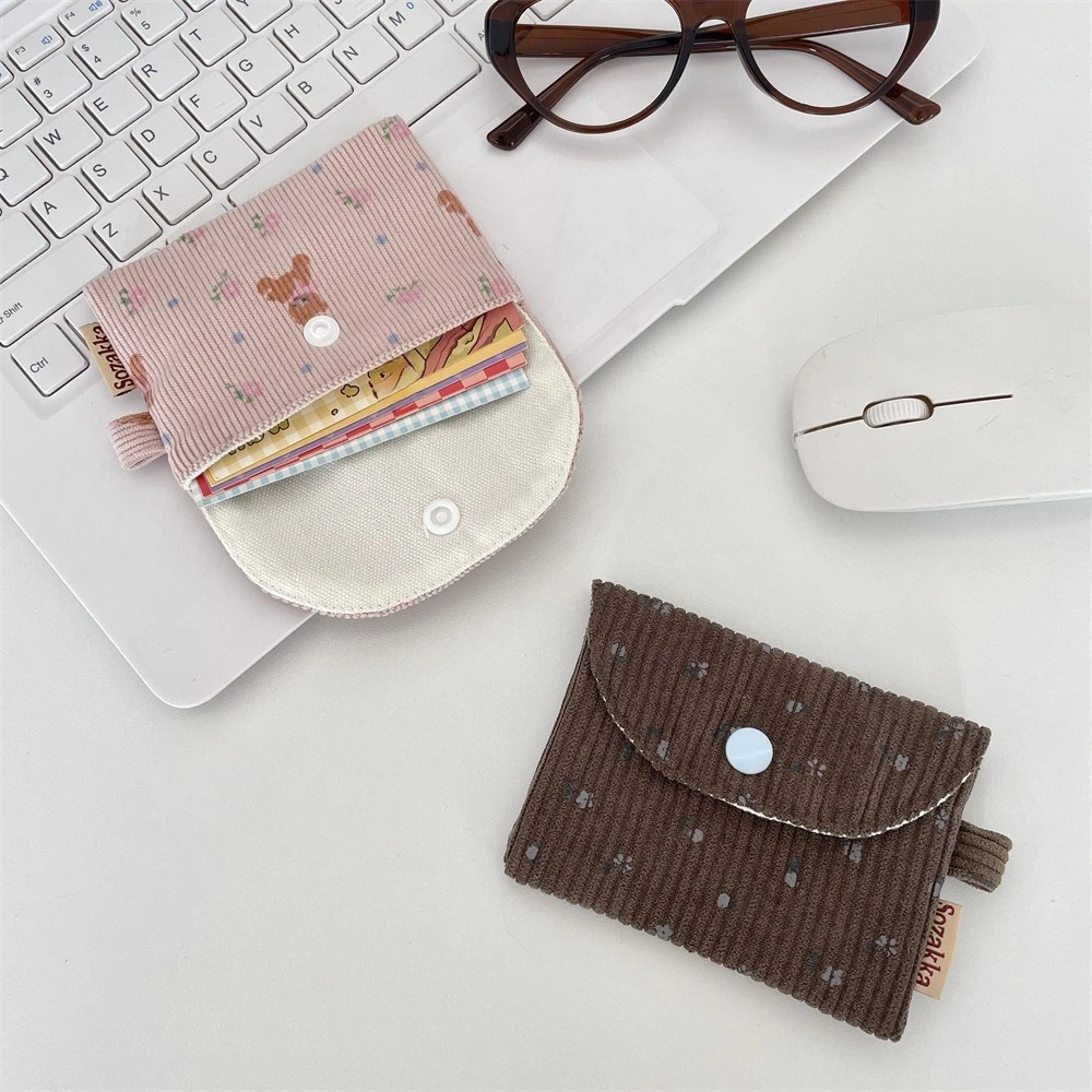 Cute Floral Coin Purse - Size Comparison