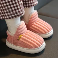 Kuschelige Plüsch-Schuhe – Bild 4