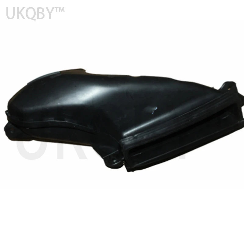 

Короткая воздухозаборная труба двигателя Ne w Mo nd eo DS739C675AC