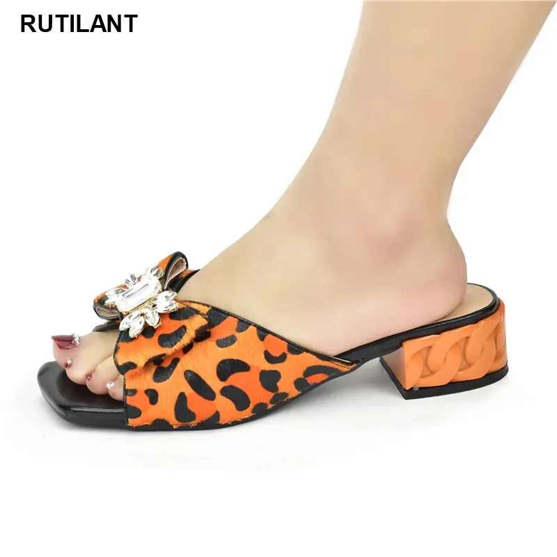 

Новое поступление, туфли с леопардовым принтом и пятнами, свадебные туфли для женщин, свадебные туфли для невесты, свадебные туфли, нигерийские женские туфли-лодочки, привлекательные туфли на низком каблуке