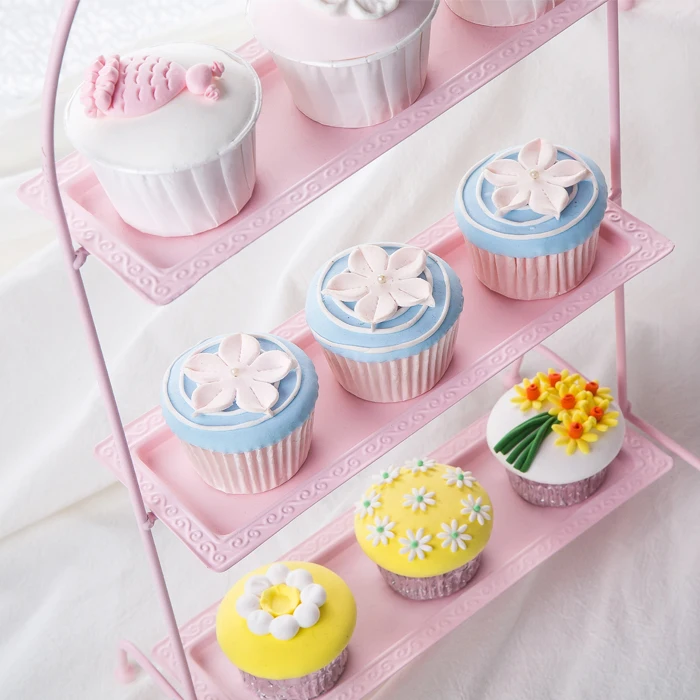 Pink Sweet Dessert Table Supplier Baker Showcase Cake Stand Wedding Props Decoration Tools Hollow Lace Tray Dessert Candy Bar
