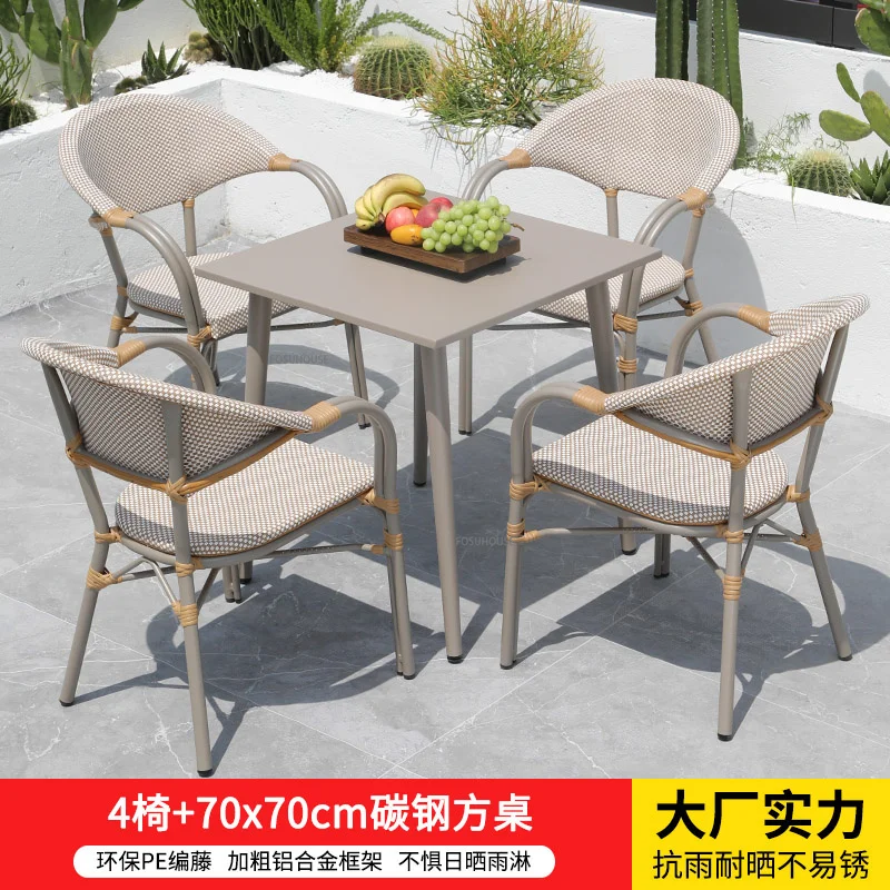 Goplus Juego de 5 piezas de muebles de patio para exteriores, mesa redonda  de jardín resistente a la intemperie y 4 sillas plegables (4 sillas tipo