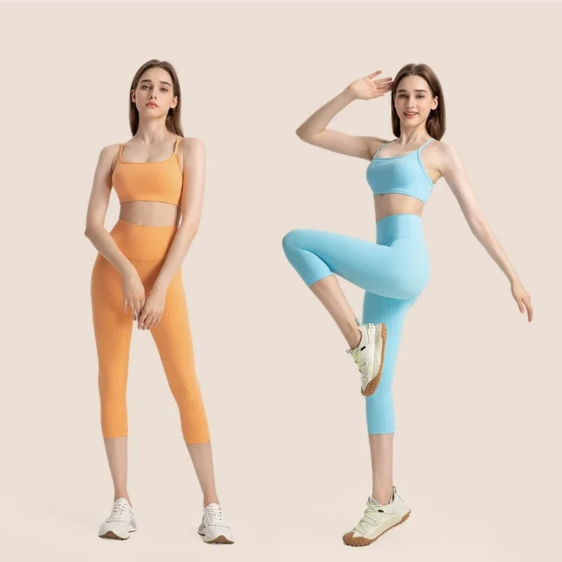 Bunter Träger-Yoga-BH mit sexy überkreuztem Rücken – leichter Halt, schnell trocknend, perfekt für Sommertraining und Schichten – Detail 15