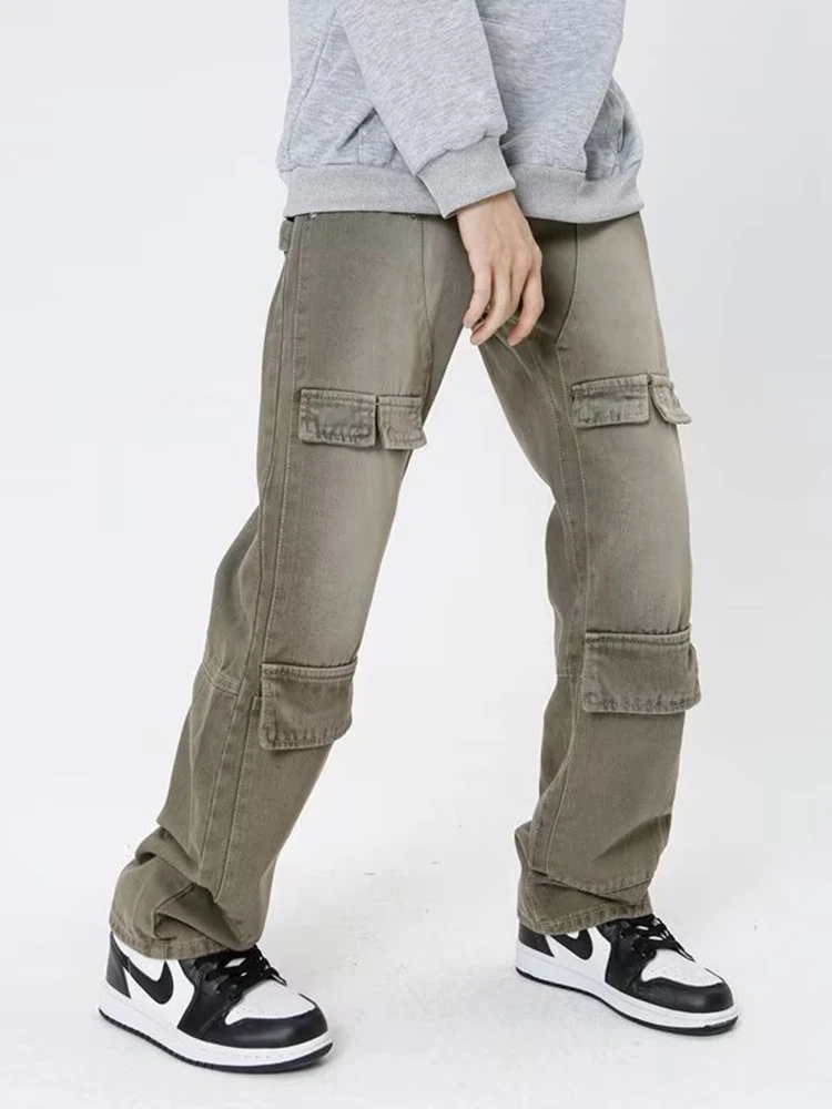 Рисунок 6 - Джинсовые брюки мужские с несколькими карманами