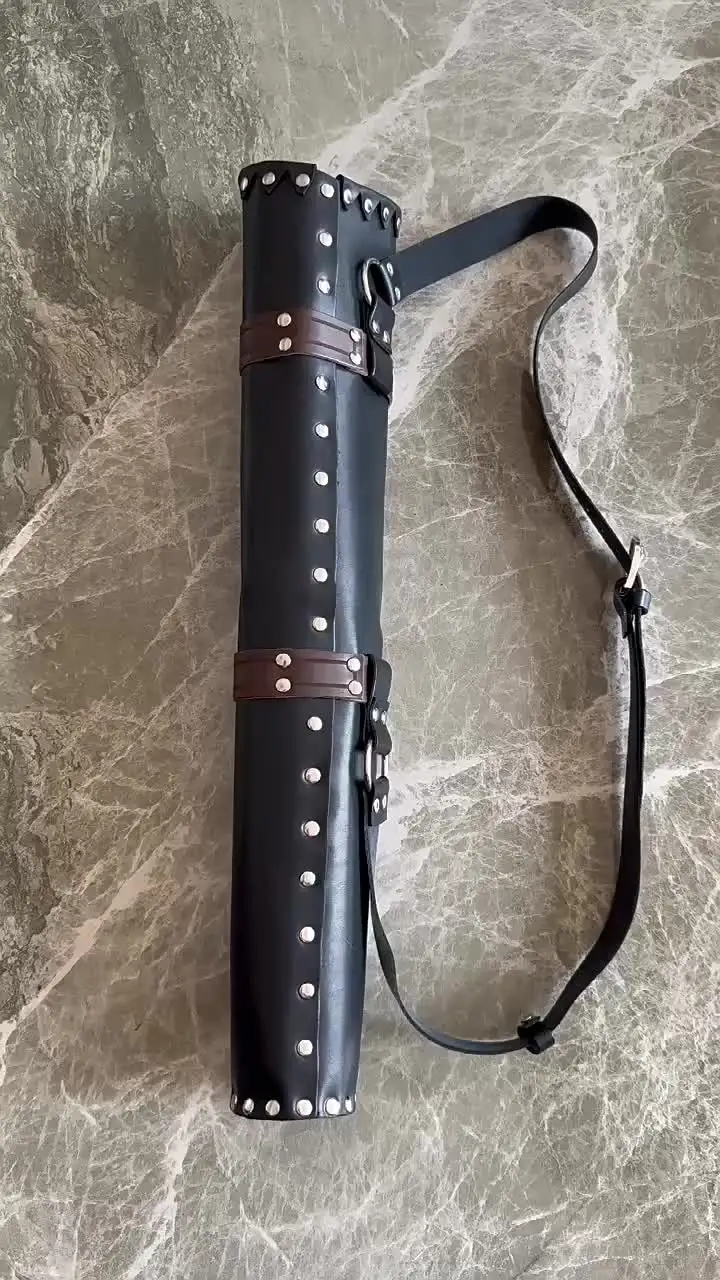 Elegante Moderne Gladde Houten Ijsemmer Cocktail Serveerbenodigdheden Voor Een S Elegante Moderne Gladde Houten Ijsemmer Cocktail Serveerbenodigdheden Voor Een S