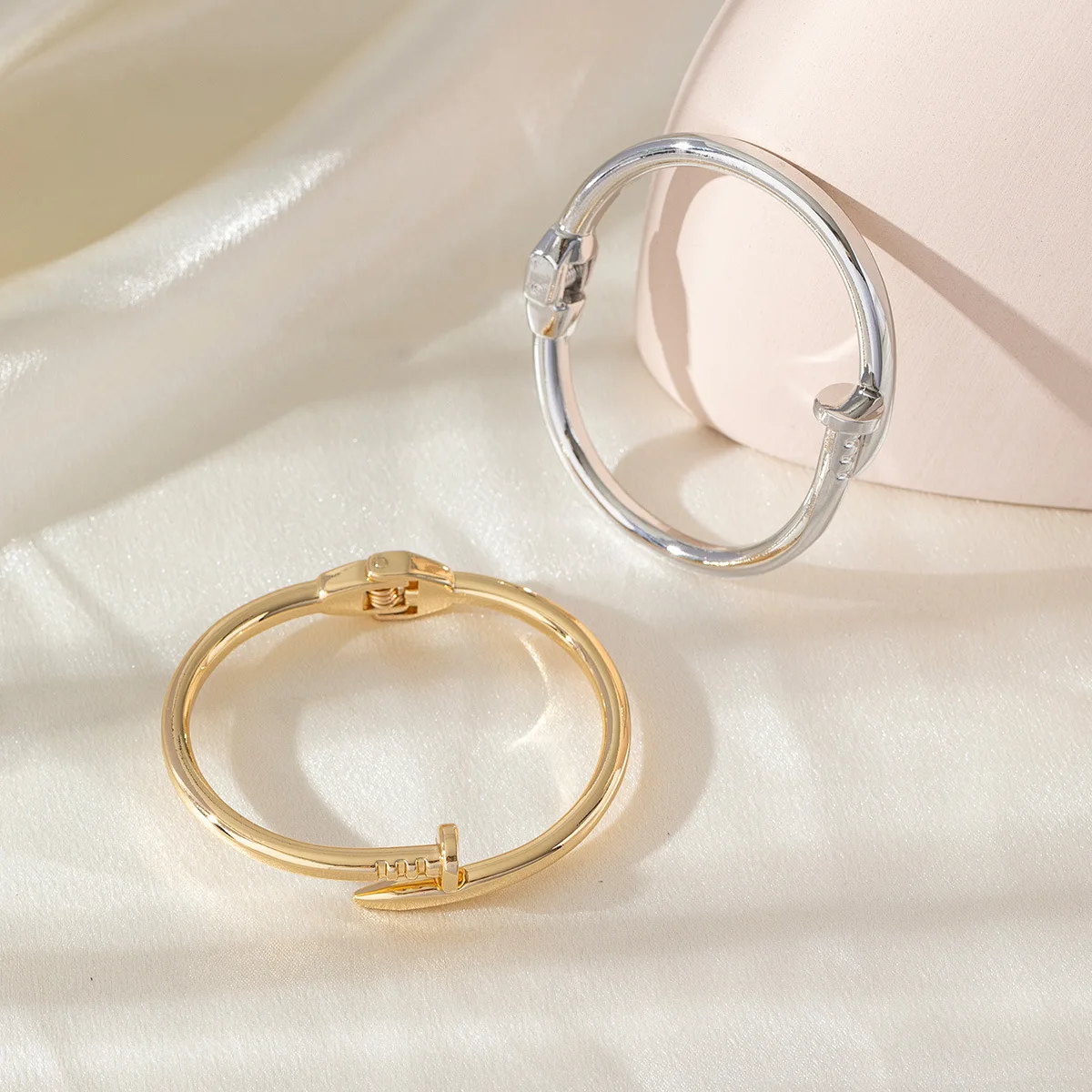 Bangle Bracelet Fashion Round Nail Open Couple Metal for Women Men Jewelry
