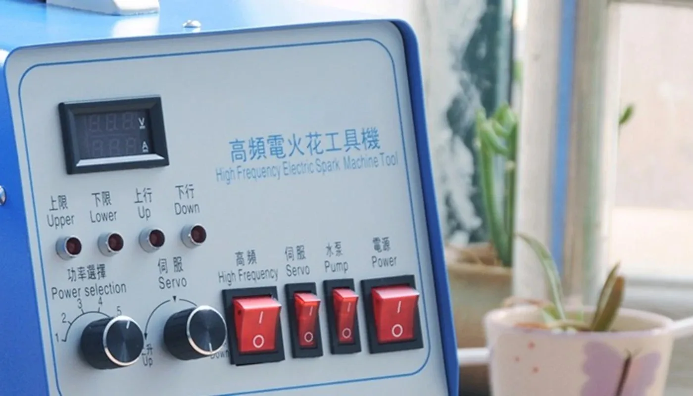 High Frequency Edm Machine Remove Broken Tap Machine SD-600C