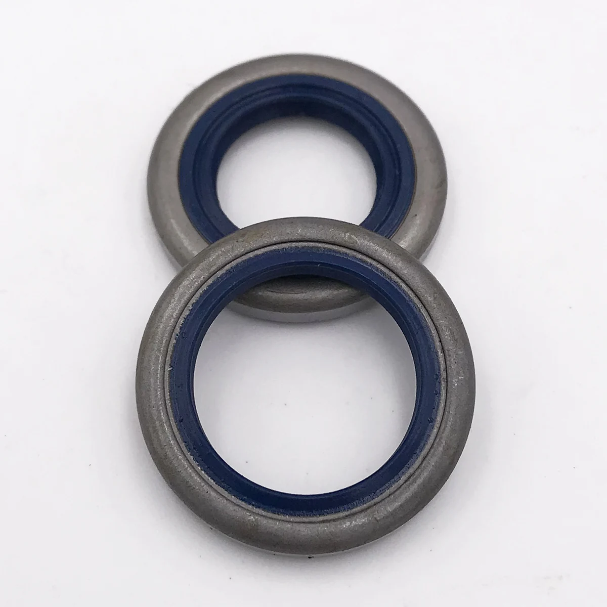 

70 characters High-Quality Oil Seals for Husqvarna 40 365 371 357 359 51 55 257 262 254 XP - Pack of 2