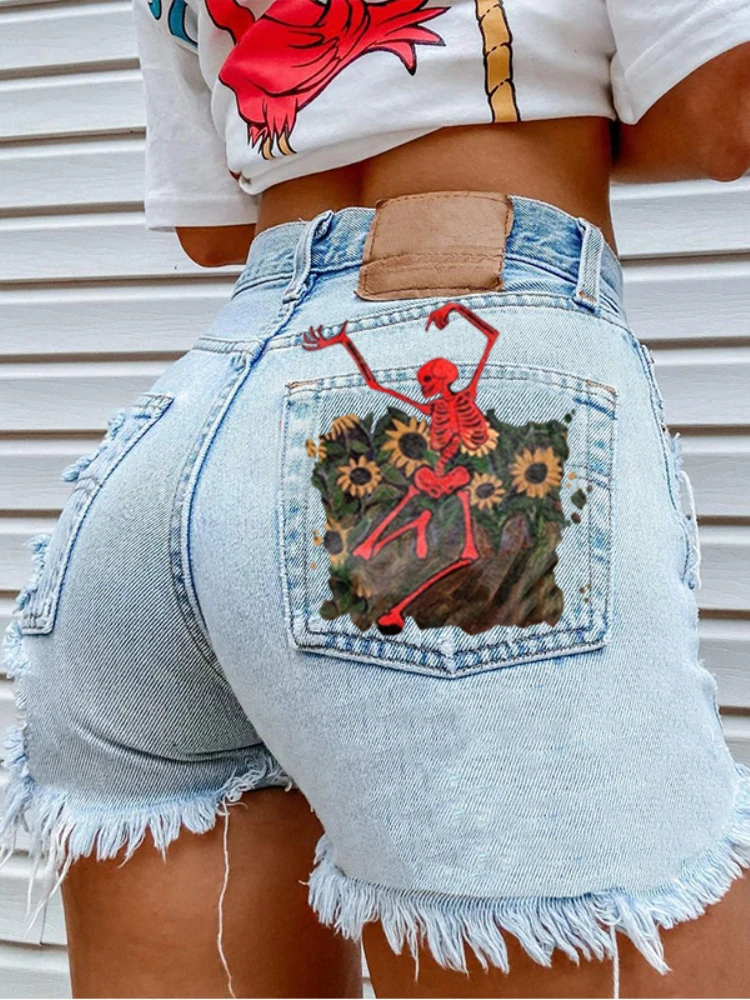 

WeiYao Red Skull Printed Ripped Jean Shorts Graphic Low Rise Short Denim Jeans 2023 Korean Fashion Summer Pants y2k Streetwear