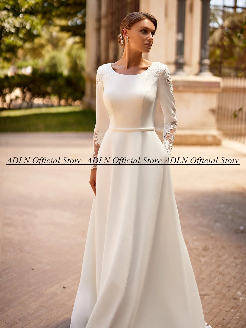 New Wedding Dress Customized Long Sleeves Scoop Neck Applique Sweep Train Vestidos De Novia A Line Bridal Gown for Bride 2024 3
