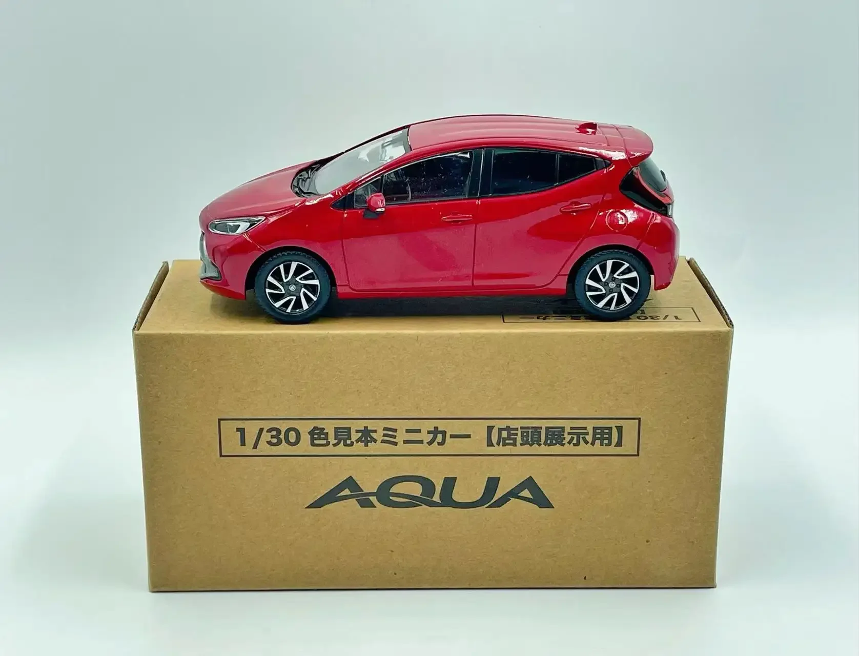Rare 1:30 Scale TOYOTA AQUA Alloy Car Model Metal Toy Collection