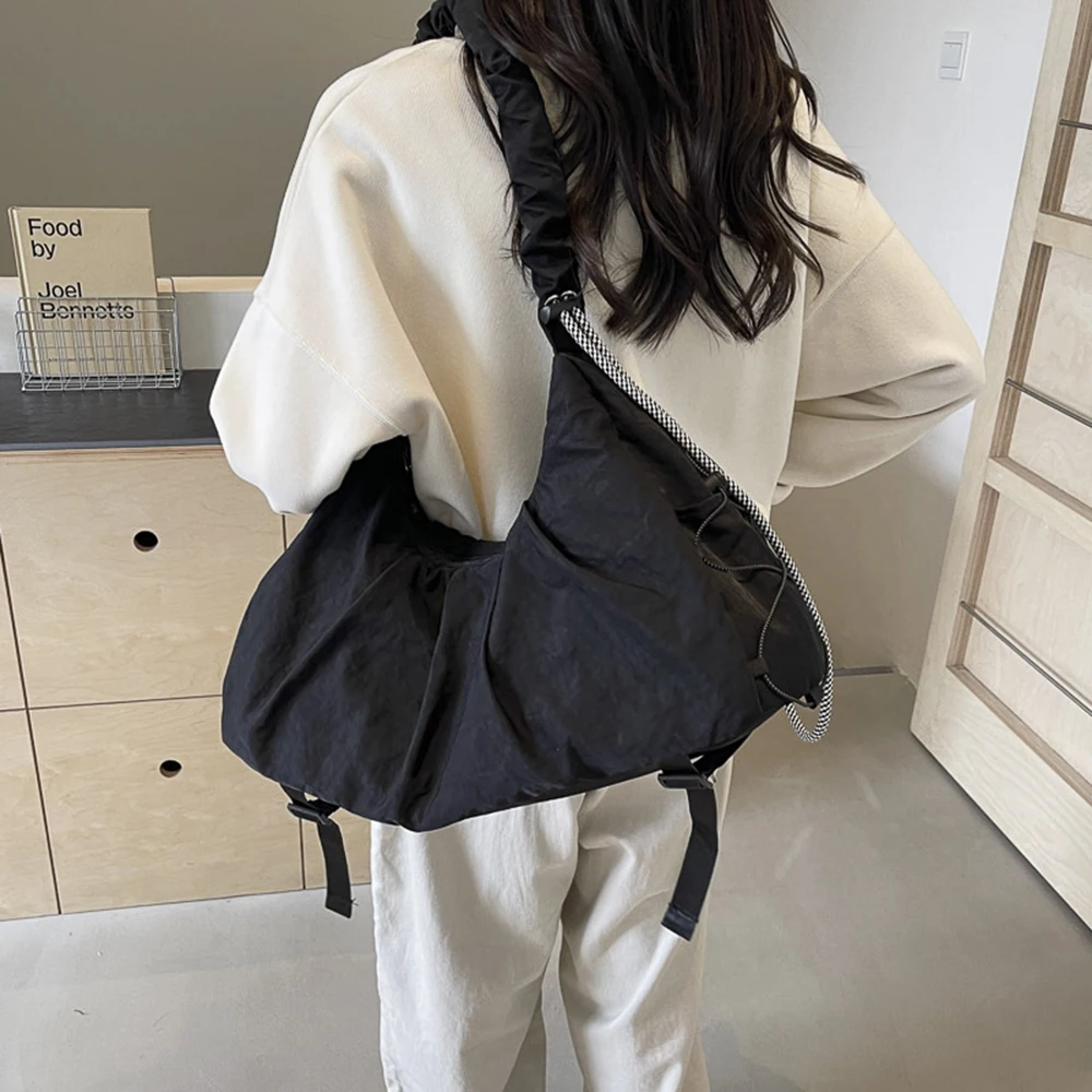 솔리드 컬러 대용량 여행 가방 휴대용 Drawstring 어깨 가방 다기능 스포츠 피트니스 가방 2025 새로운 패브릭 가방