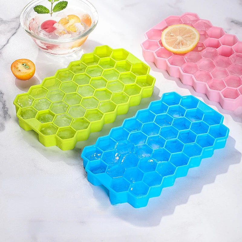 Covered Silicone Ice Cube Tray-Large Cubes