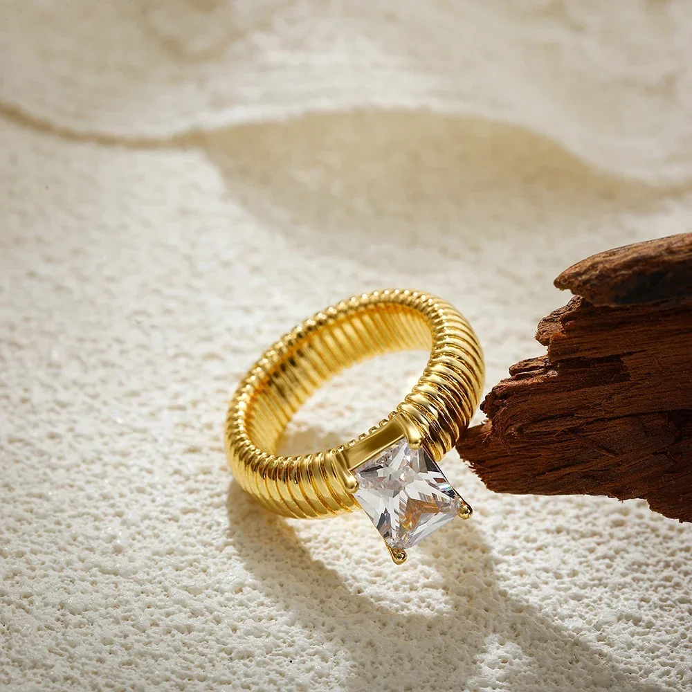 18K Gold Plated Chunky Crystal Striped Ring with Shiny Zircon